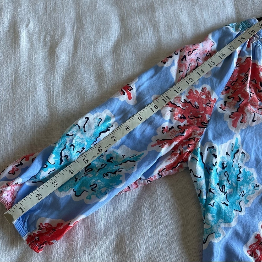 Crown & Ivy Top Womens Blue Coral Shells VNeck PXL Flowy Beachy Resortwear Comfy - Picture 6 of 9